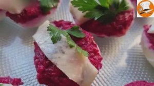 Закуска к празднику из свеклы и селедки