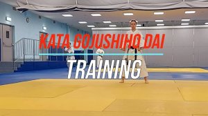 Сётокан каратэ ката Годзюшихо Дай (девушки 15 лет) тренировка