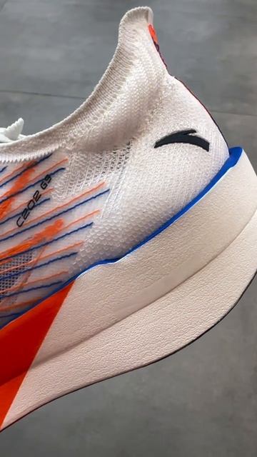 Спортивная модель Anta C202 G9 смотреть онлайн