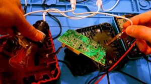 Зарядное устройство Skil 20 V