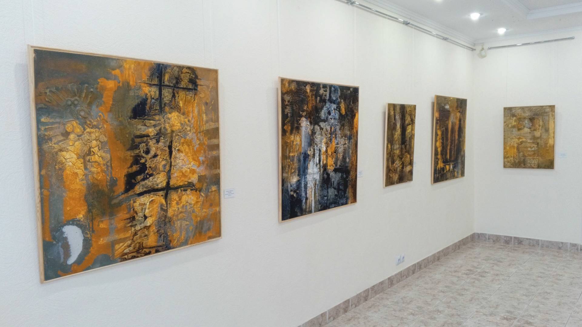 Выставка «Вертикальный лексикон»