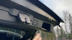 Штатный электропривод крышки багажника Range Rover Evoque.
