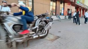 Скульптура мотоцикла в Архангельске уехала.mp4