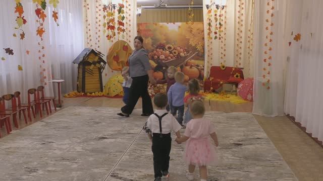 Осенние развлечения у малышей гр.2