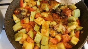 Блюдо из кабачков СОТЭ Тушенные овощи на сковороде