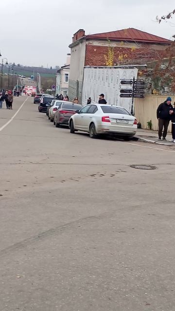 Очередь в калачную  в воскресенье у Пятницких ворот