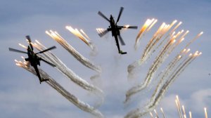 Ми-28НМ уничтожили пункт временной дислокации БПЛА ВСУ. Лучшее видео из зоны СВО