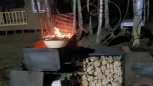 Вкусный ужин на мангале