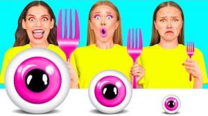 Большая, Средняя или Маленькая Тарелка Челлендж | Забавные Лайфхаки с Едой от TeamTeen Challenge