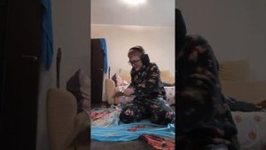 я делаю меч из дерева