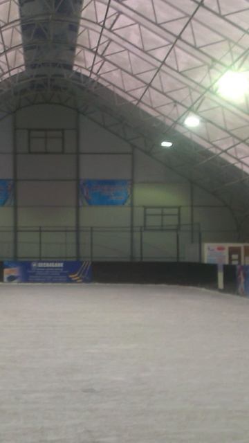 «Зима близко» — и это не шутка! Наши ангары выдерживают снег, ветер, морозы и даже драконов 🐉🔥С смотреть онлайн