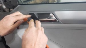 снятие дверной карты Mercedes ml320 .mp4