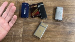 Продаю кучу хлама на авито  Как это вообще можно продать? Ножи СССР, Бижутерия, Готовальня, Часы.