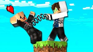 ВЫЖИВАЕМ НА ОДНОМ БЛОКЕ НО МЫ СВЯЗАНЫ! НУБ И ПРО ИГРАЮТ В МАЙНКРАФТ ХАРДКОР ПРОХОЖДЕНИЕ 1 ЖИЗНЬ