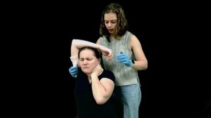 Наложение давящей повязки на шею