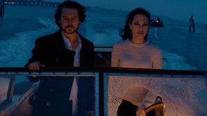 Анджелина Джоли и Джонни Депп (Турист). Angelina Jolie & Johnny Depp (The Tourist) 5я ч. Blur Song 2