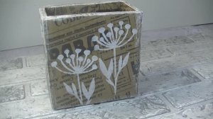 DIY: Уникальная карандашница из картонной коробки с принтом одуванчика .