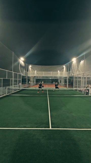 Падел на крыше в Гуанчжоу 🇨🇳 смотреть онлайн