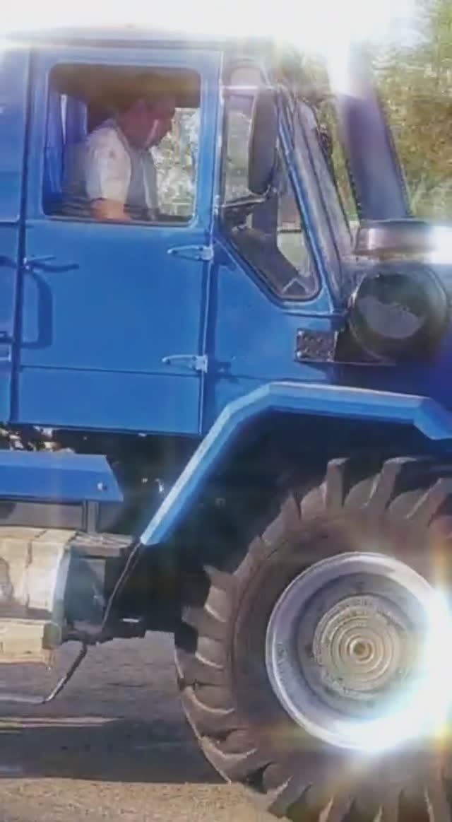 Синий Трактор Т 150 К после капитального ремонта на испытательном полигоне смотреть онлайн