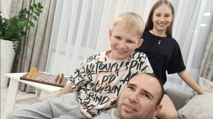 ВЕРНУЛАСЬ В РОССИЮ/НОВЫЙ ДИВАН/ПОБЕГ АЛЬФЫ/ËМКОСТЬ ДЛЯ КОРМА/ХОЗЯЙСТВО