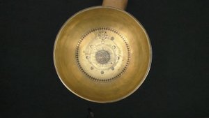 Поющая чаша Планетарная Gold 23 см Ре# 157, Ля# 466