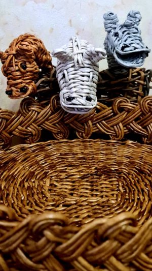 обзор лошадок в загоне