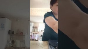 Тесто взбодрила 🍞 Овощи запекла 🥕🧅 Вся в делах 😁