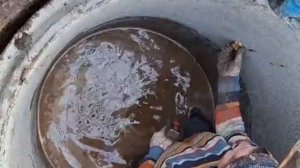 Ст.Сокол.Копали колодец по нашему ГОСТу, кольца проскабированы,проложены  перевёрнутые.podkapaev.ru