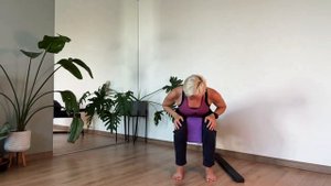 Комплекс наклонов сидя.