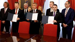 Три парламентские партии в Чехии подписали коалиционное соглашение