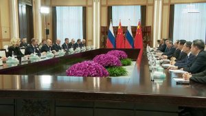 Премьер Госсовета КНР Ли Цян: Китай готов укреплять взаимодействие с Россией, 3 ноября 2025 года