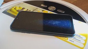 Как наклеить стекло на телефон без пыли