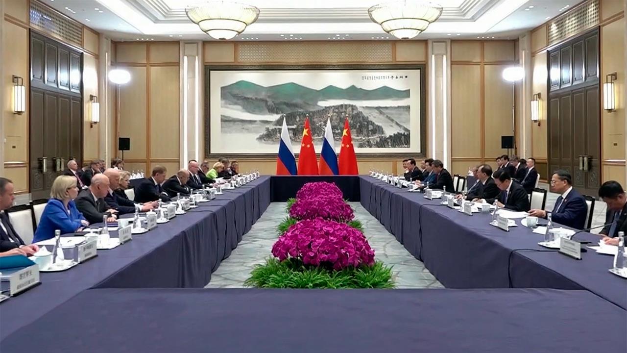 В Ханчжоу Михаил Мишустин провел встречу с премьером Госсовета Ли Цяном