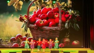 Песня "Яблочки русские"