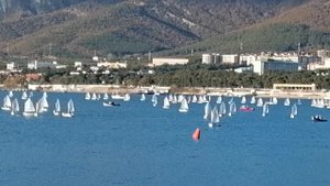 Геленджик.  Регата в в ноябрьские праздники.