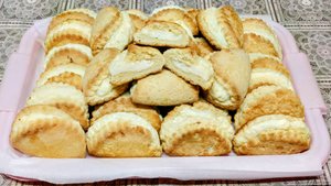 "Жизнь на пенсии".. Приготовила "СОЧНИКИ С ТВОРОГОМ ", по заказу.