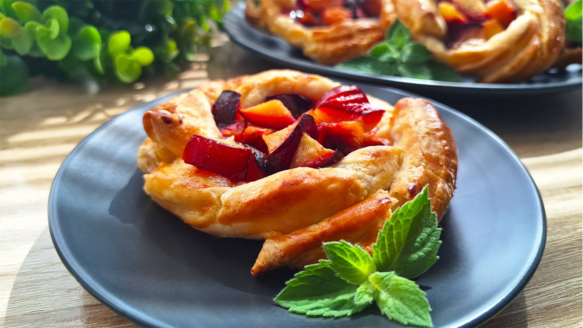 Как приготовить идеальную выпечку из слоеного теста со сливами за 30 минут! Простой Рецепт ! смотреть онлайн