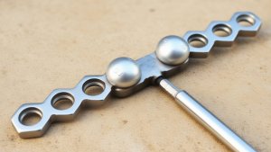 ГАЕЧНЫЙ БОМБЕР! Как из 8 гаек сделать НЕВЕРОЯТНЫЙ инструмент за 10 минут.