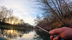 ПОПАЛ НА ОТЛИЧНЫЙ КЛЕВ ЩУКИ! РЫБАЛКА НА ДЖИГ ОСЕНЬЮ! В поисках ТРОФЕЯ по реке КАРАМЫШ! Рыбалка 2025