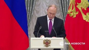 Владимир Путин поздравил россиян с Днём народного единства