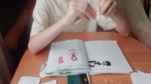 # распаковка бумажных сюрпризов