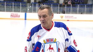 Товарищеский хоккейный матч, посвящённый Дню народного единства, прошёл в Заволжье