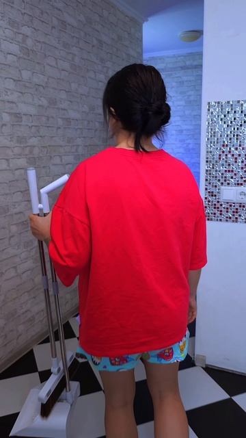 😂 Вот так надо поднимать упавшие M&M’s! 😏😱