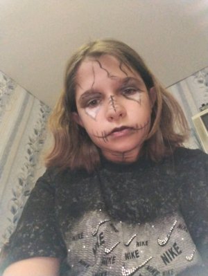 бабка алка у подпиштицы