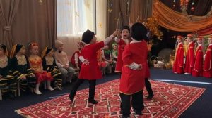 Танец джигитов подготовительная группа