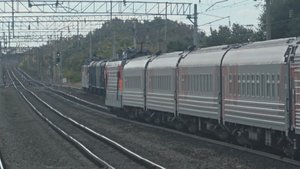 из окна поезда | ЭП1-051 с поездом