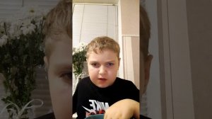 пробую Дунайской шоколад, ему уже 1 год(рофл)