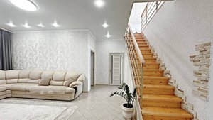 Отличный дом 2 этажа 149 кв.м. 4 сотки 5 комнат евроремонт. Краснодарский край, город Армавир.