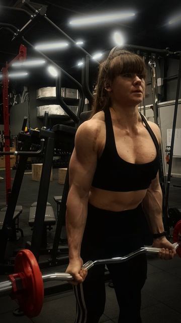 Бицепс со штангой