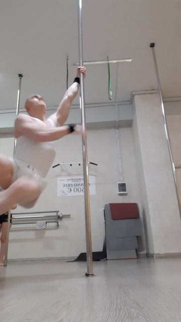 А где-то на заднем плане мелькаю я... (Александр Странник https://vk.com/far_familiar)